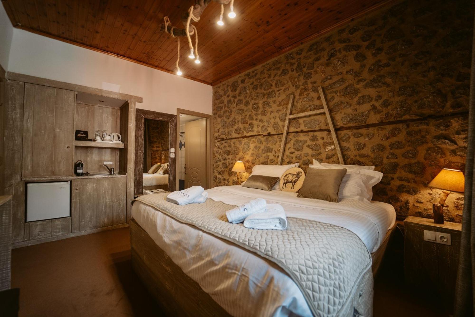 Afanos Guesthouse Arachova Pokój zdjęcie